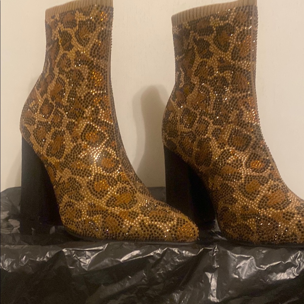 Mia marlena leopard boots blacks and brown size 7